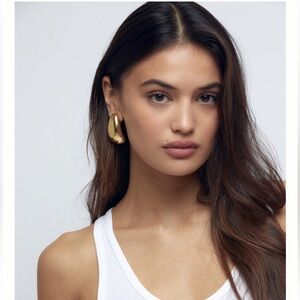 NWT Heaven Mayhem Beanie Gold Clip On Earrings